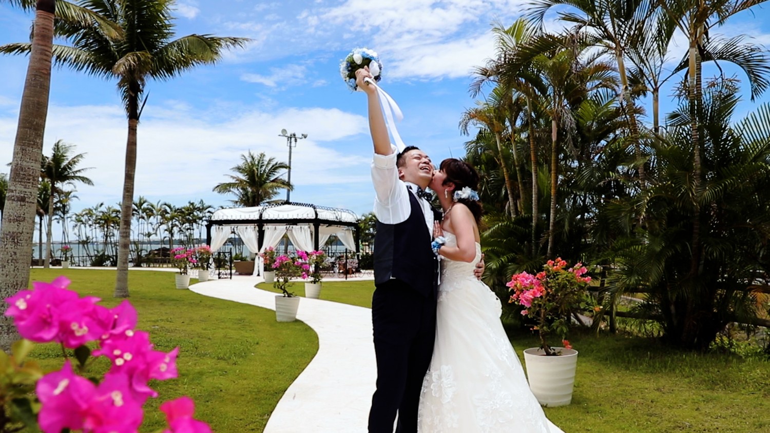 「WeddingMovie」 アイネスヴィラノッツェ沖縄 グランブルーチャペルカヌチャベイ(名護市)