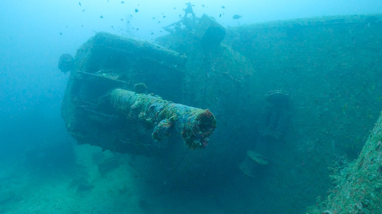「古宇利島の水深40mに眠る第二次世界大戦時代に沈められた悲しき沈没船エモンズ」 古宇利島(今帰仁村)
