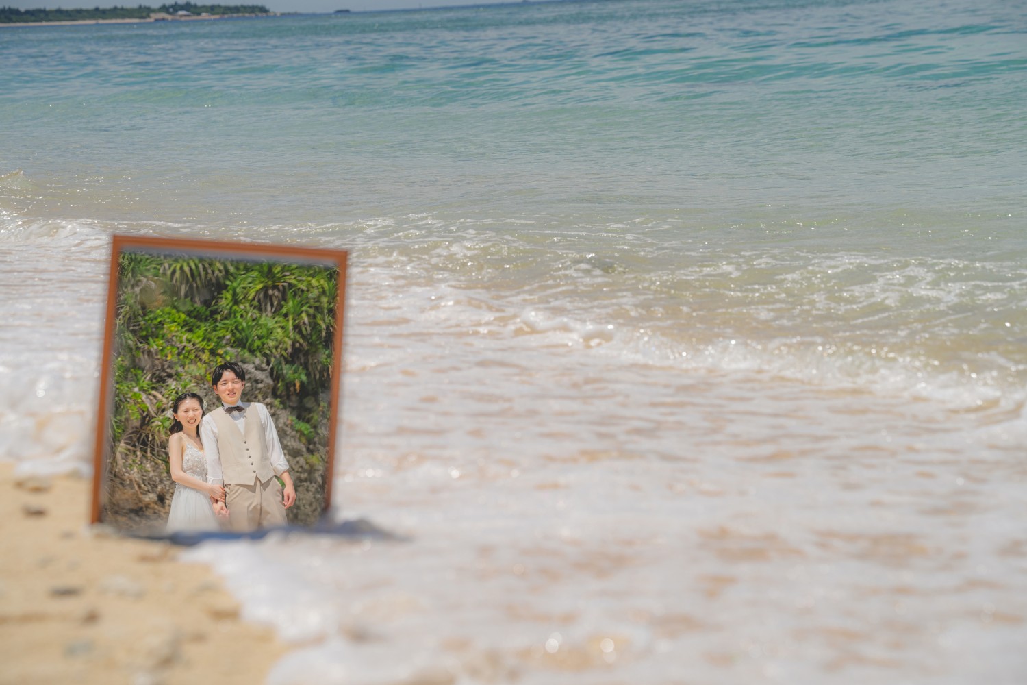 「鏡の中に」 瀬底ビーチ(本部町)