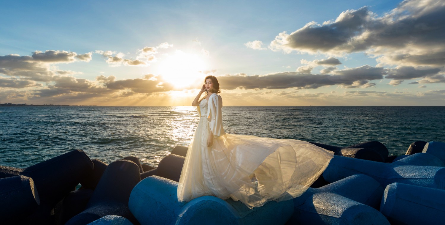 「光と風に舞う」 アメリカンヴィレッジ(北谷町)