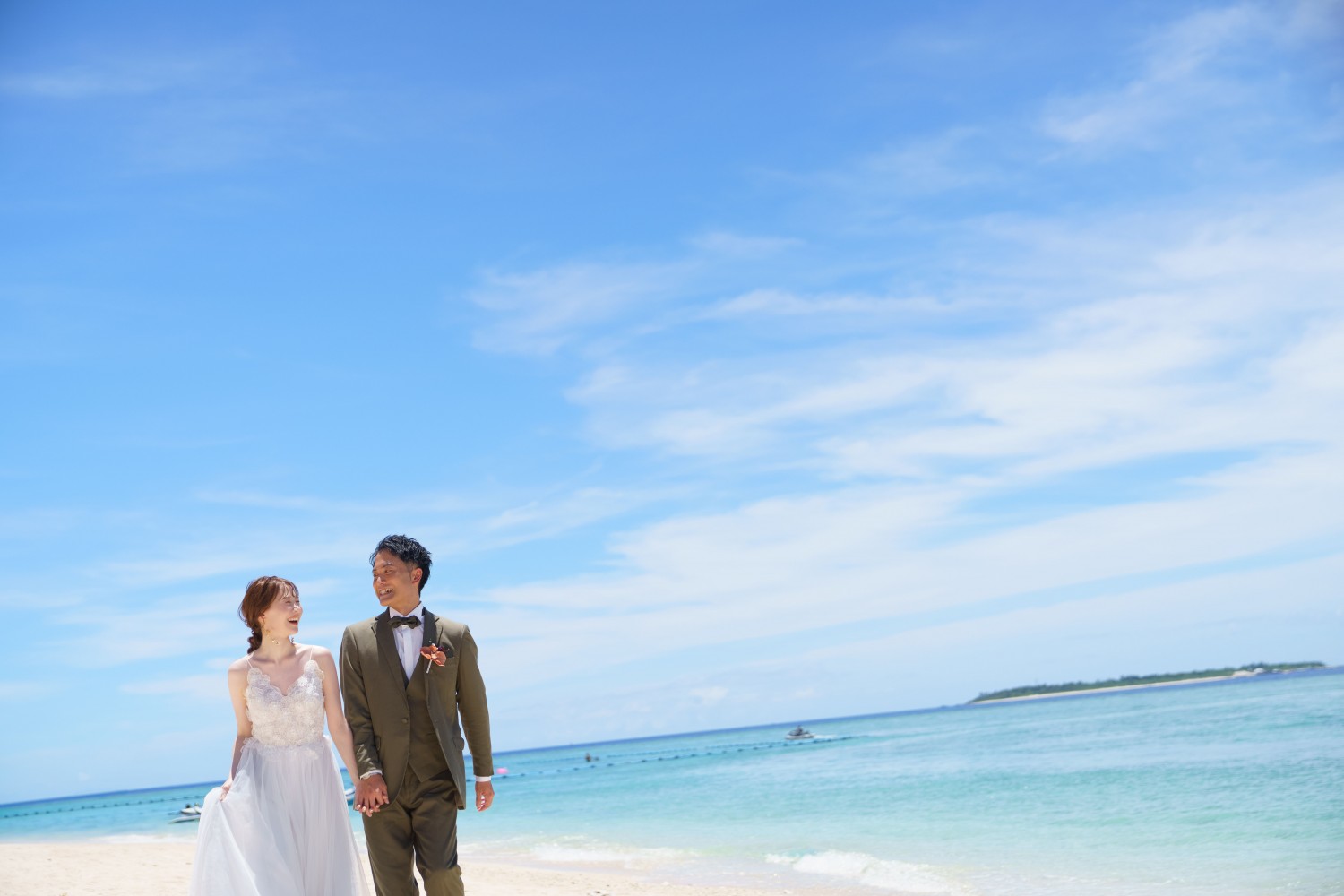 「明澄」 瀬底ビーチ(本部町)