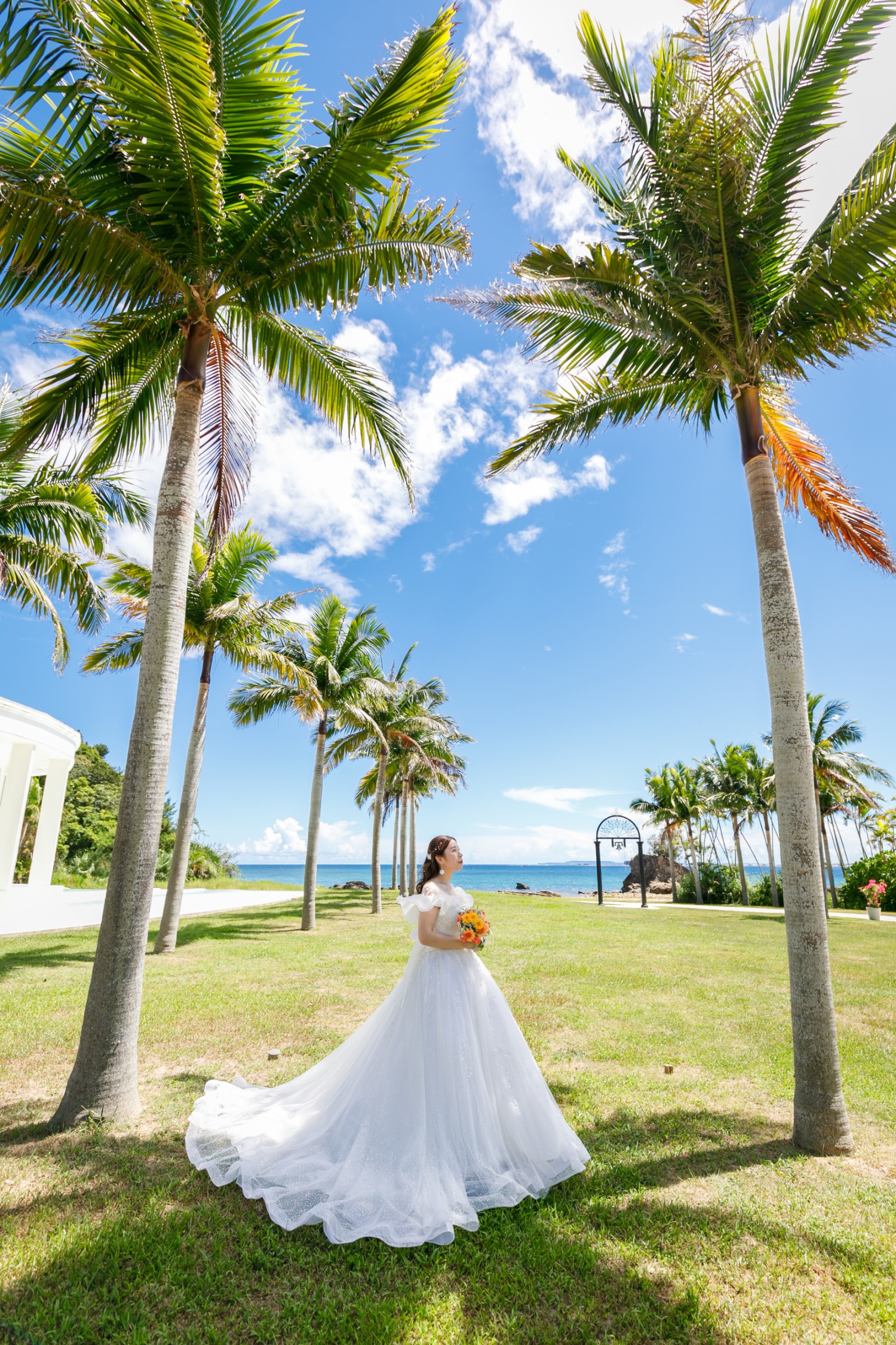 「ヤシの木陰で」 アイネスヴィラノッツェinカヌチャベイ〜グランブルーチャペル〜(名護市)