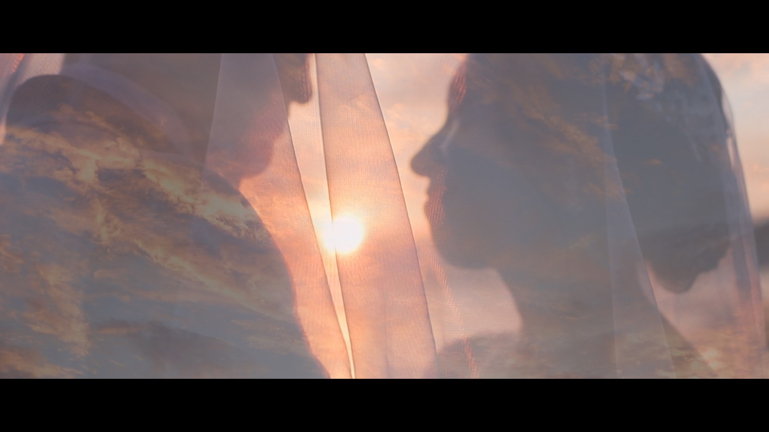 「主役が君と僕の脇役のいないストーリー」 アイネス ヴィラノッツェ in カヌチャベイ～グラン・ブルーチャペル～(名護市)