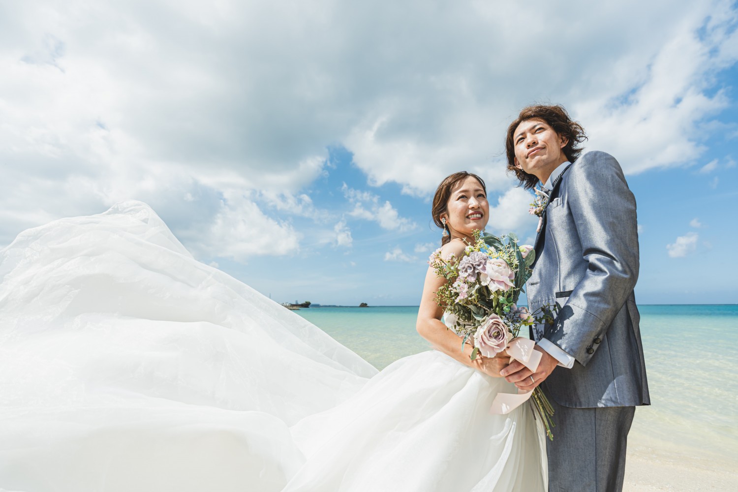 「未来を見つめて」 アラハビーチ(北谷町)