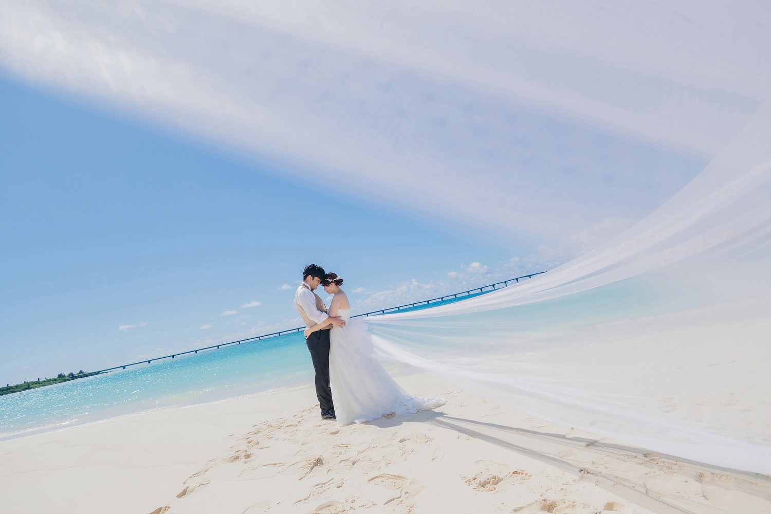 「青空と海風に包まれて」 与那覇前浜ビーチ(宮古島市)