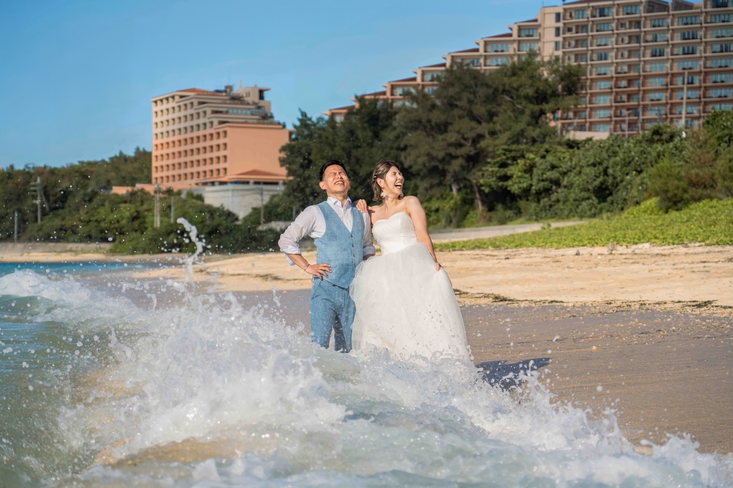 「波しぶき」 冨着ビーチ(恩納村)