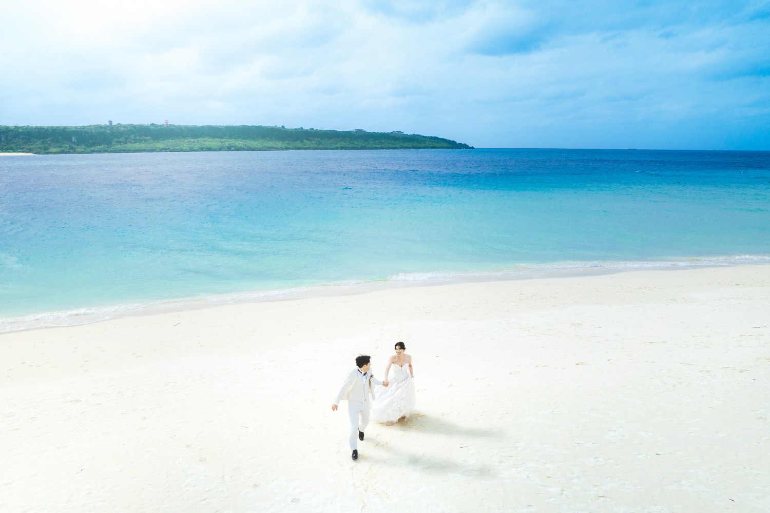 「二人だけの世界で」 与那覇前浜ビーチ(宮古島市)