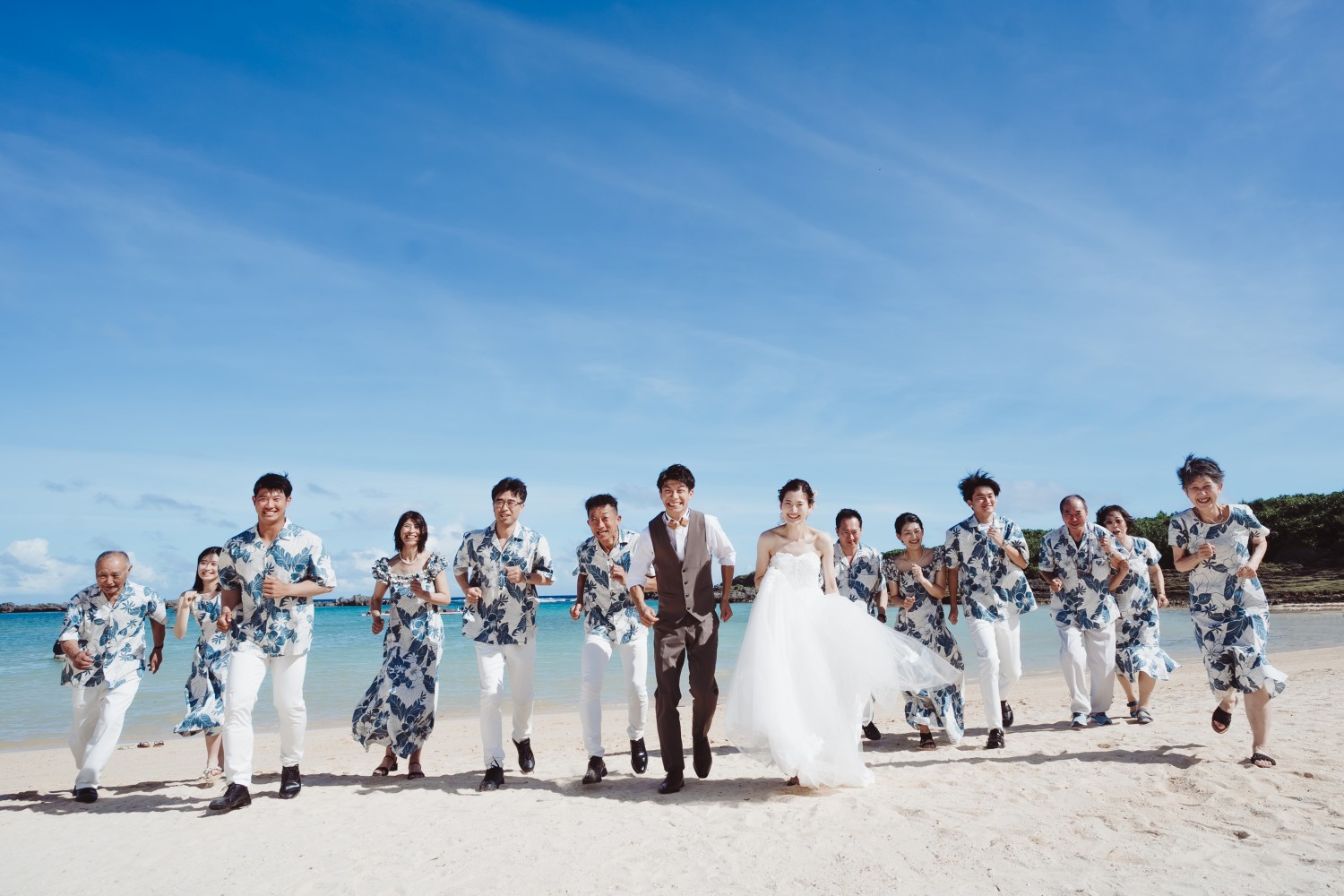 「みんな揃って一等賞」 シギラビーチ(宮古島市)