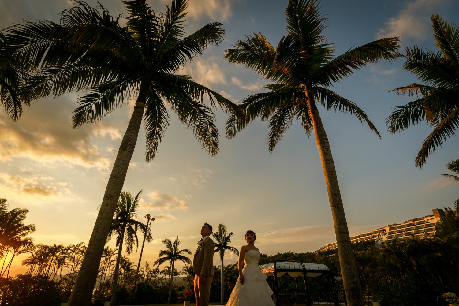 「sunset」 アイネス ヴィラノッツェ in カヌチャベイ 〜グラン・ブルーチャペル〜(名護市)