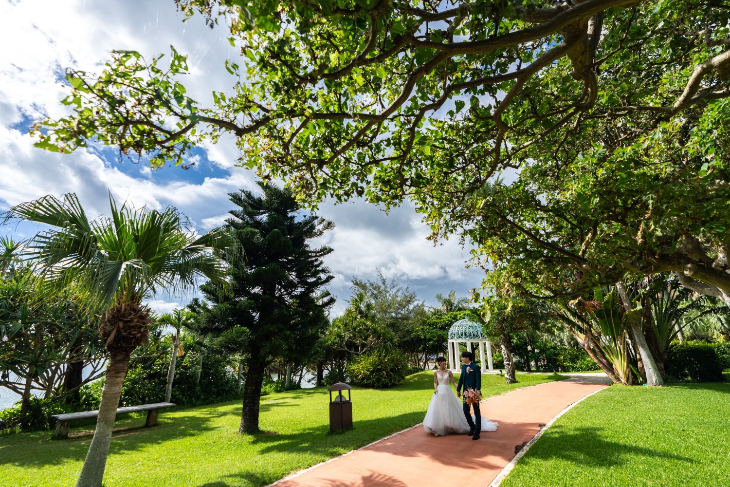 「暖かい散歩道」 万座ANA(恩納村)