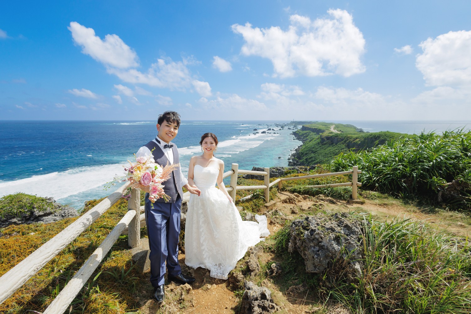 「岬を見渡せる場所で」 東平安名崎(宮古島市)