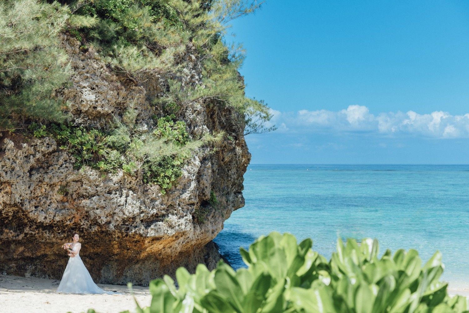 「岩と海」 ザネー浜(恩納村)