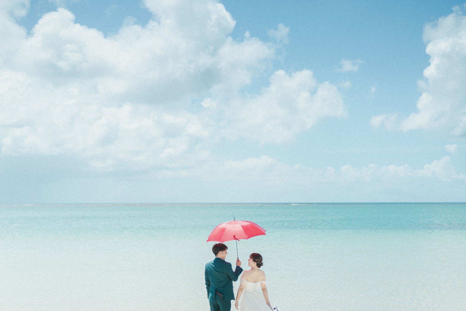 「晴天」 アラハビーチ(北谷町)